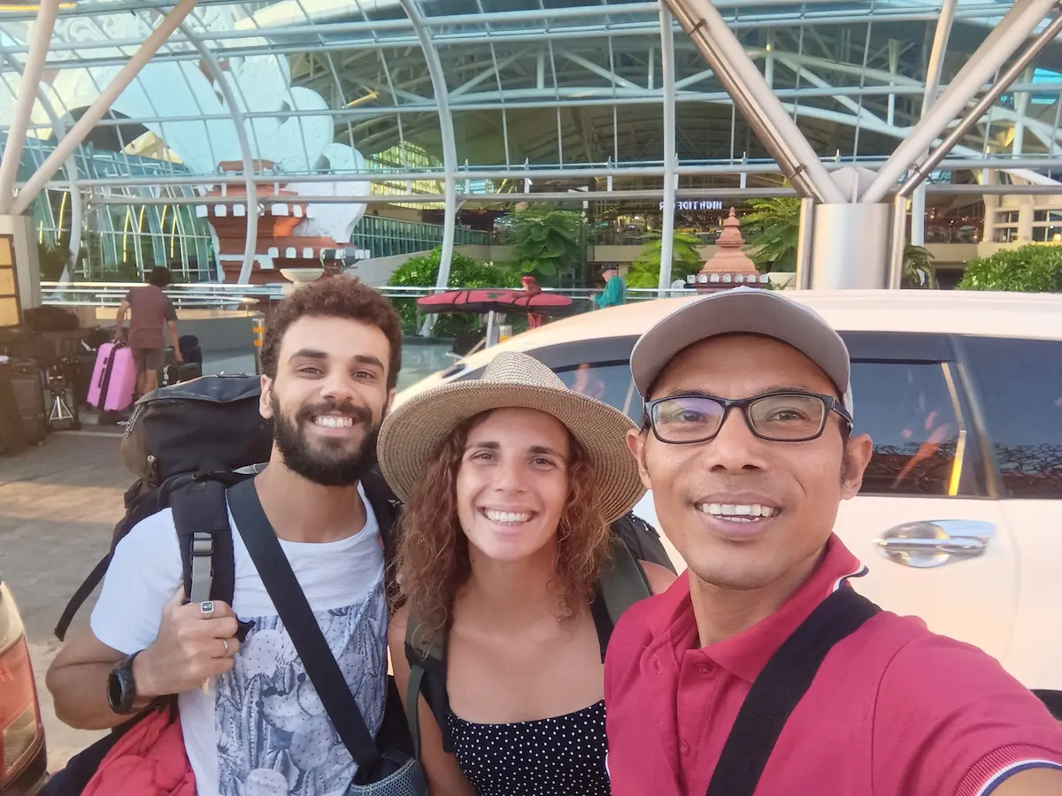 Bali airport transfer private taxi MedyTrips