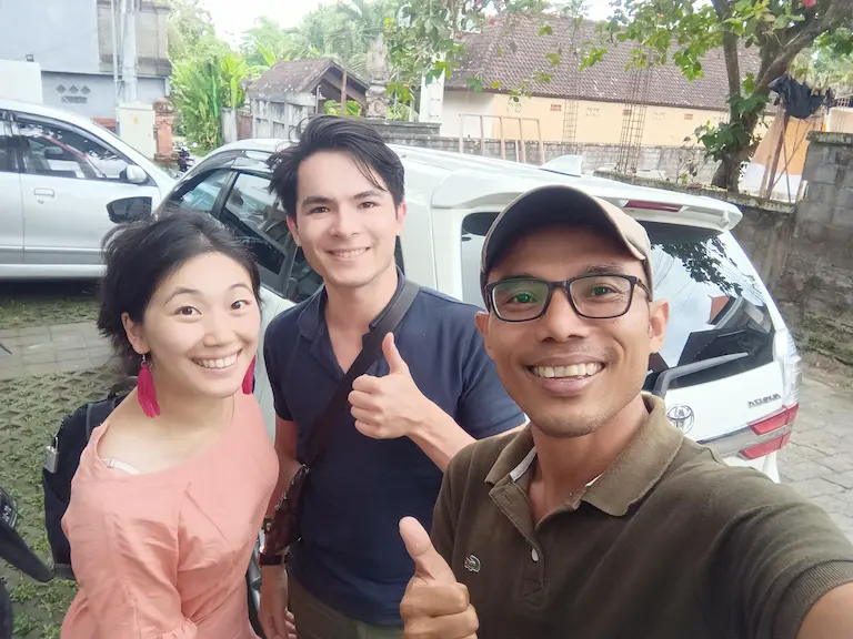 Ubud to Lovina private taxi MedyTrips